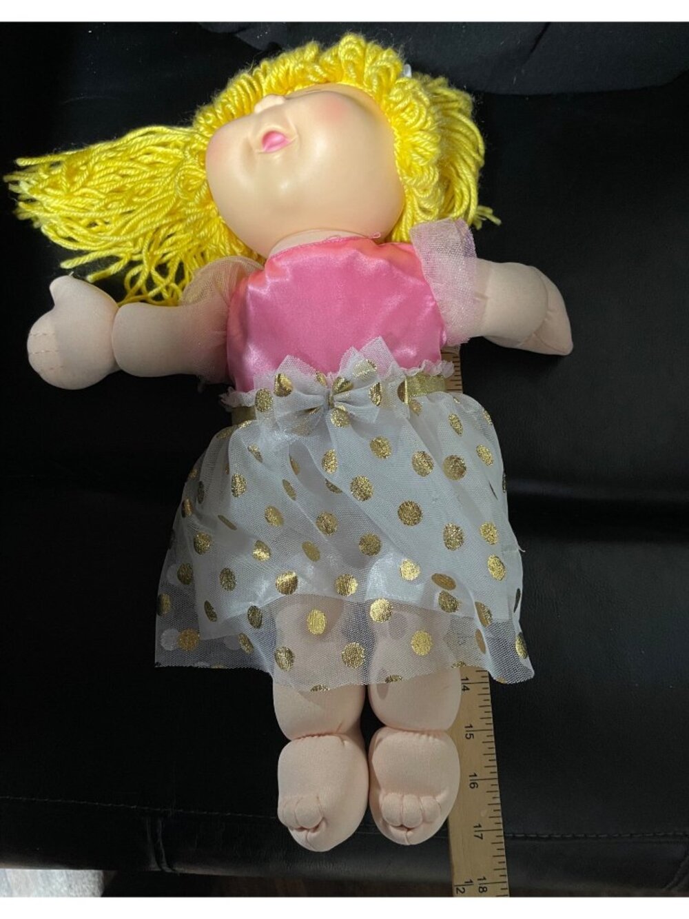 Cabbage Patch Kids Yellow Yarn Hair Doll In Pink & Gold Polka Dot Dress 2015 - Picture 2 of 16